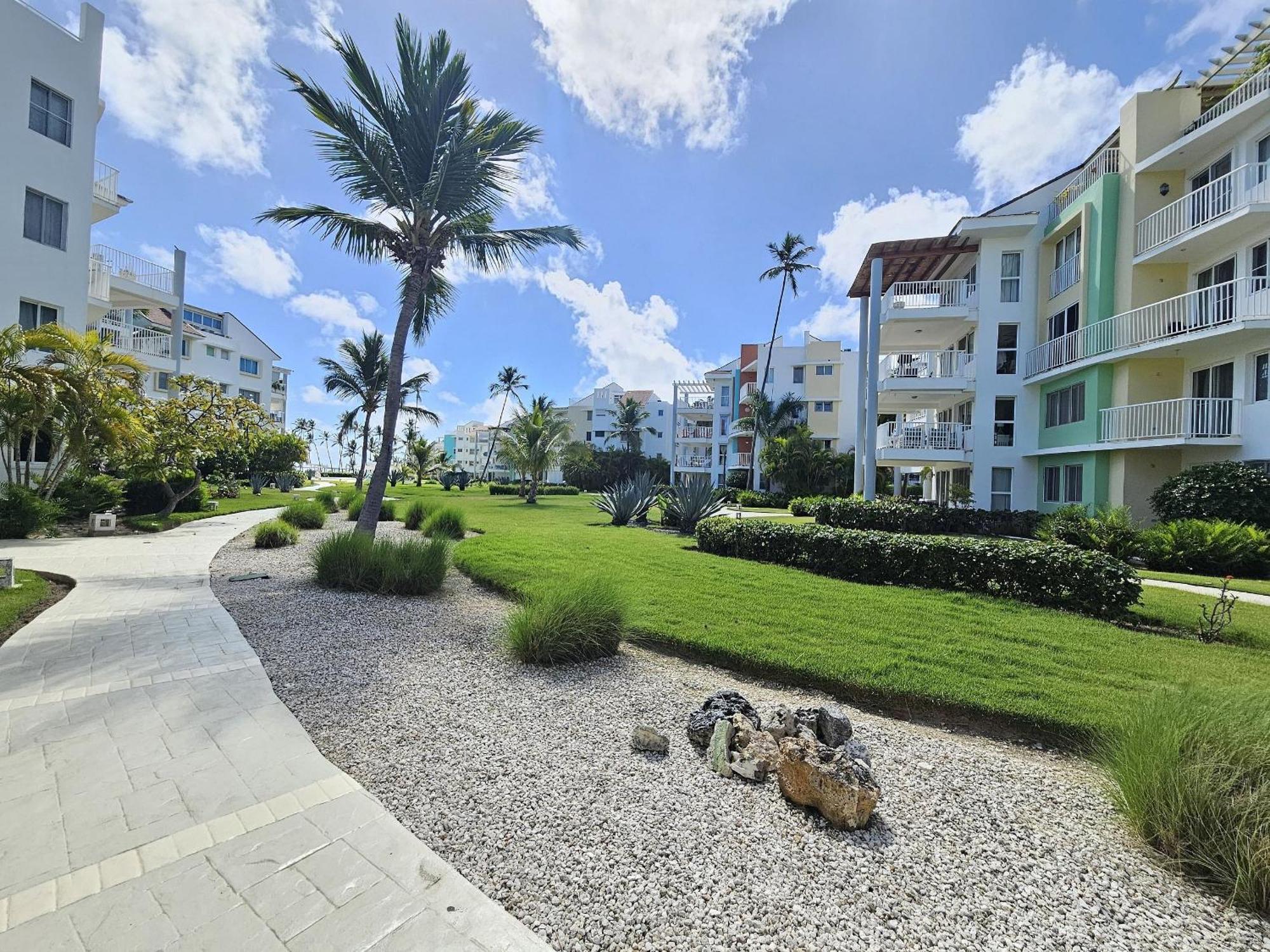 Apartamento 2bdr Access At Playa Turquesa Corales Pc *