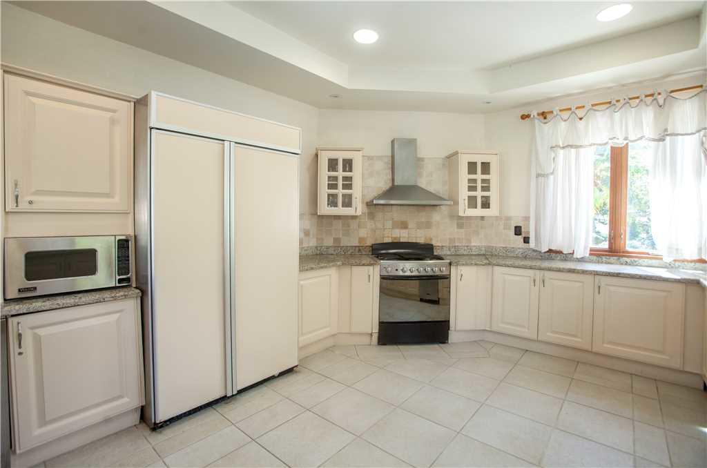 Caleton Cabana Holiday home *