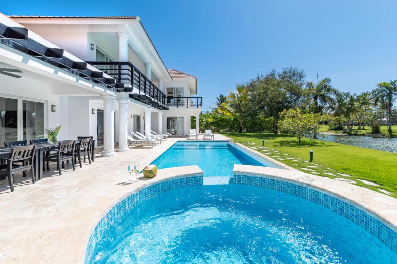 Pool View With Jacuzzi & Chef At Cocotal Golf & Country Club Punta Cana