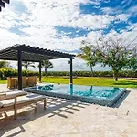 Ileverde 82 - Garden Villa