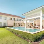 Wonderful 4Br Villa With Maid At Punta Cana Resorts