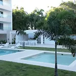 Tropical Deluxe 2 Bedroom Unit With Jacuzzi