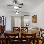 Primer Piso Con Piscina Y Cerca De La Playa