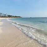 New Modern Boho Beach Condo In Los Corales