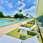 Espectacular Apartamento en Cana Rock Star Vista Piscina B-409