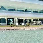 Espectacular Apartamento en Cana Rock Star Vista Piscina B-409