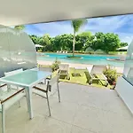 Espectacular Apartamento en Cana Rock Star Vista Piscina B-409