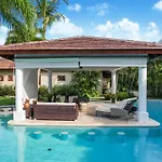 Beautiful Villa With Pool, Gym & Maid