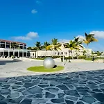 Sweet Home Luxury Cap Cana, Impuestos Incluidos.