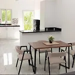 Villa Familiar Isiele