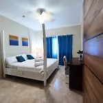 Beachfront Apartament - Private Beach Access
