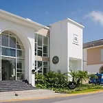Unique Lake, Golf & Jacuzzi In Hard Rock Golf Pc