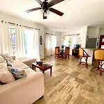Un Lugar Unico Y Centrico Rd Los Corales