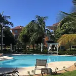 Tranquil 3 Bedroom Apartment - Pool & Private Beach Access