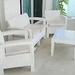 Mia Hermosa Balconies E202
