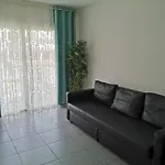 Paradise Studios With Tropical Pool And Beach Access