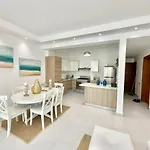 Beautiful Two Bedrooms Apartment