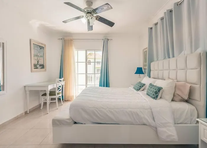 Huge Penthouse Near The Beach With Private Jacuzzi