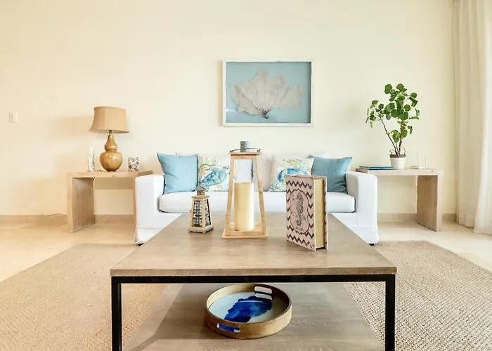 New! Beachfront Lux Condo With Private Jacuzzi