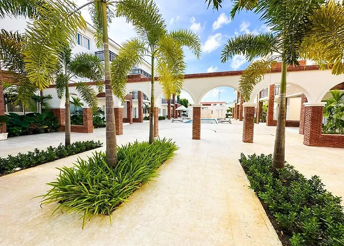 Spacious 1 Bedroom Apartment Near The Beach