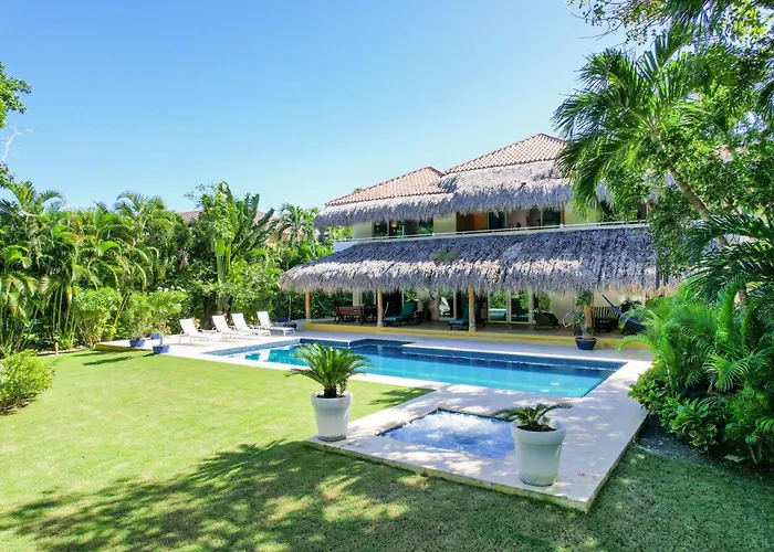Luxury Villa On La Cana Golf Course With Pool, Jacuzzi, Cart & Maid