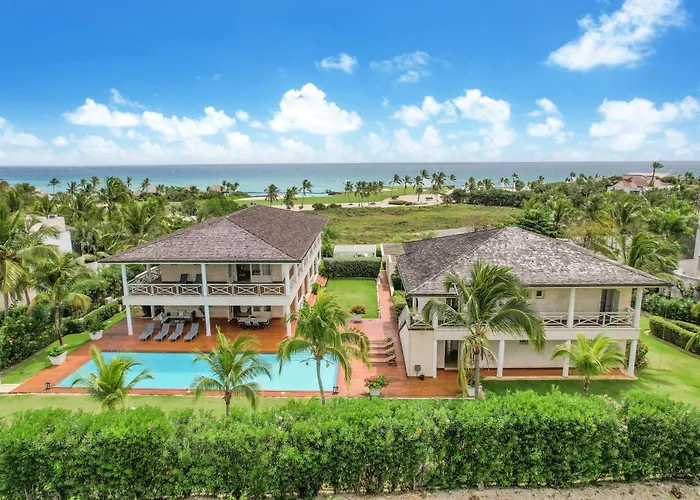 Luxury Ocean-View Villa With Private Pool & Golf Access, Dedicated Staff