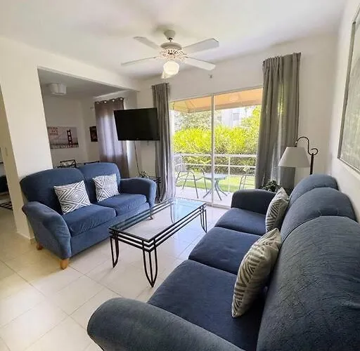 Cozy Little Spot! 2Br, 1St Level, Near Airport