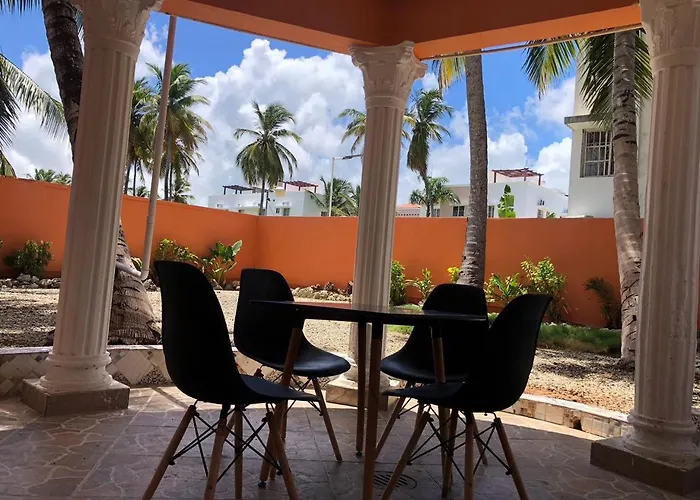Close To The Beach Los Corales Rd