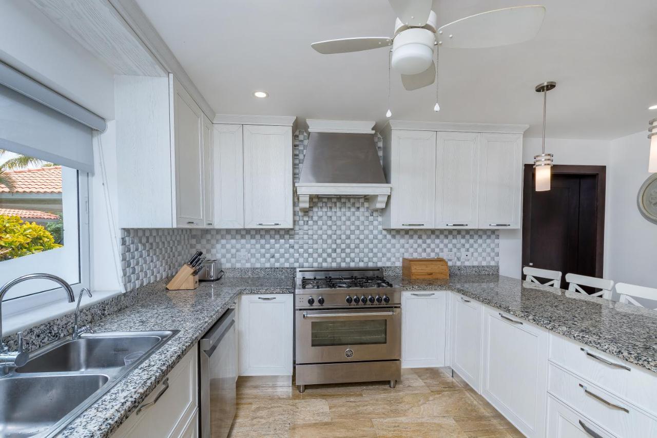 Amazing Private With Chef And Maids Villa