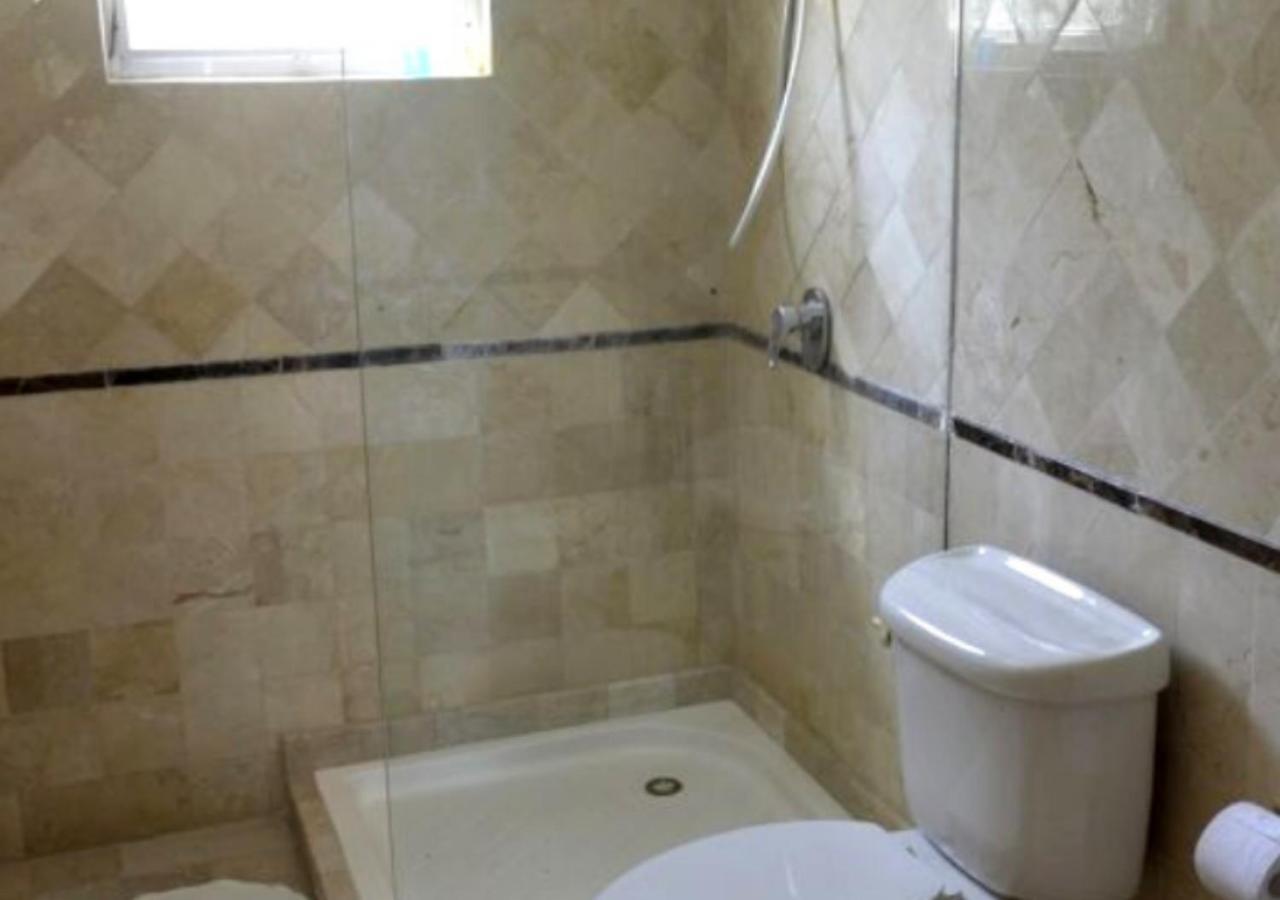 Villa Vacacional Con Piscina Familias En *