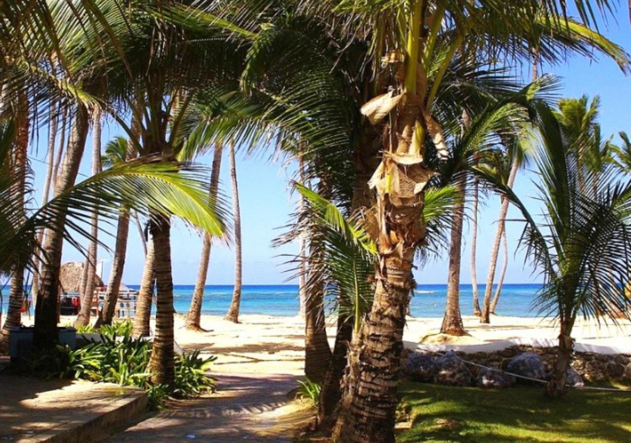 Vacacional Con Piscina Familias En *