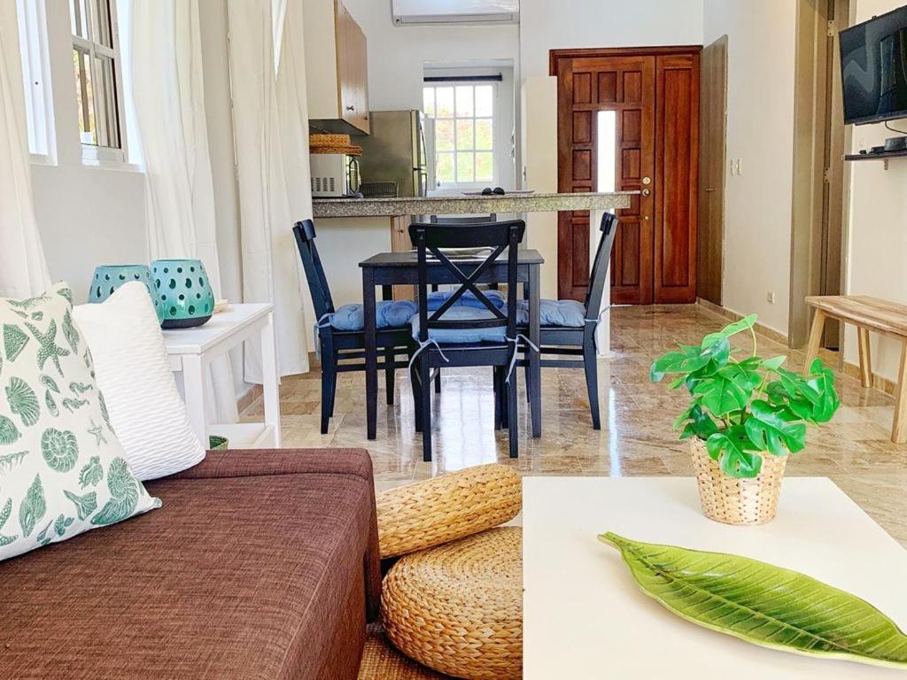 Eden Apartmets In Cocotal Golf And Country Club *