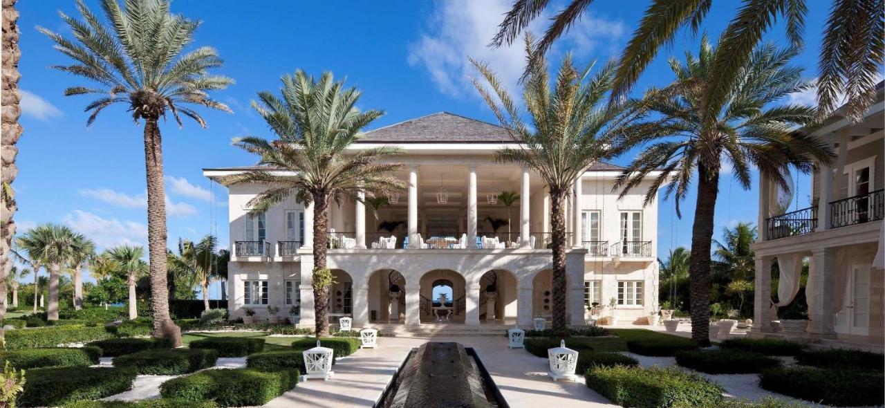 Luxury 9-bedroom Ocean And Golf Front Mansion With Full Service Staff In Exclusive Villa Punta Cana