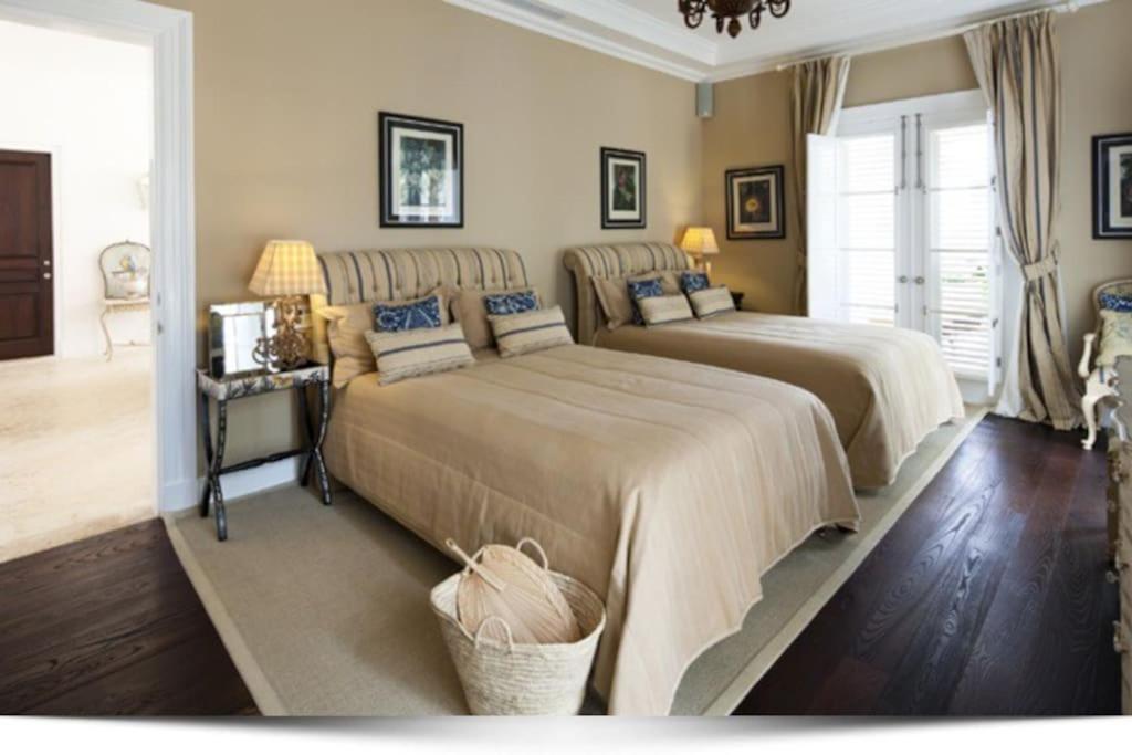 Villa Luxury 9-bedroom Ocean And Golf Front Mansion With Full Service Staff In Exclusive
