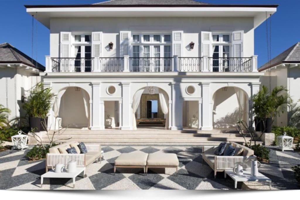 Luxury 9-bedroom Ocean And Golf Front Mansion With Full Service Staff In Exclusive Villa Punta Cana