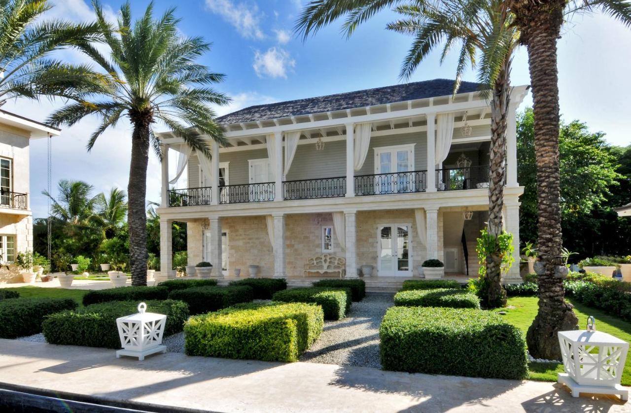 Luxury 9-bedroom Ocean And Golf Front Mansion With Full Service Staff In Exclusive Villa Punta Cana