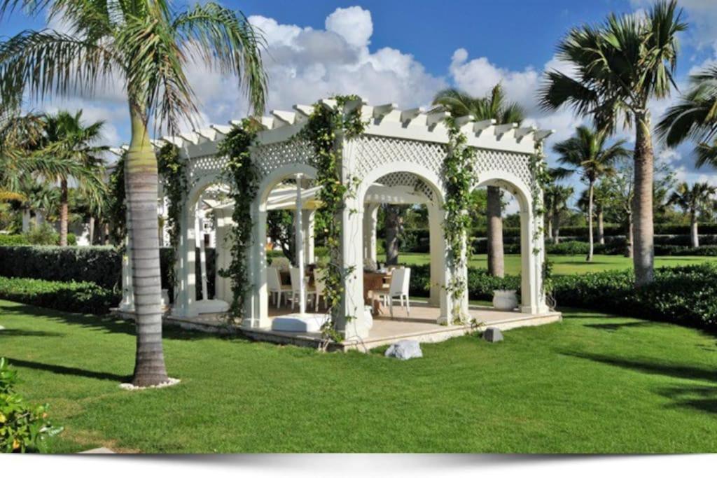 Luxury 9-bedroom Ocean And Golf Front Mansion With Full Service Staff In Exclusive