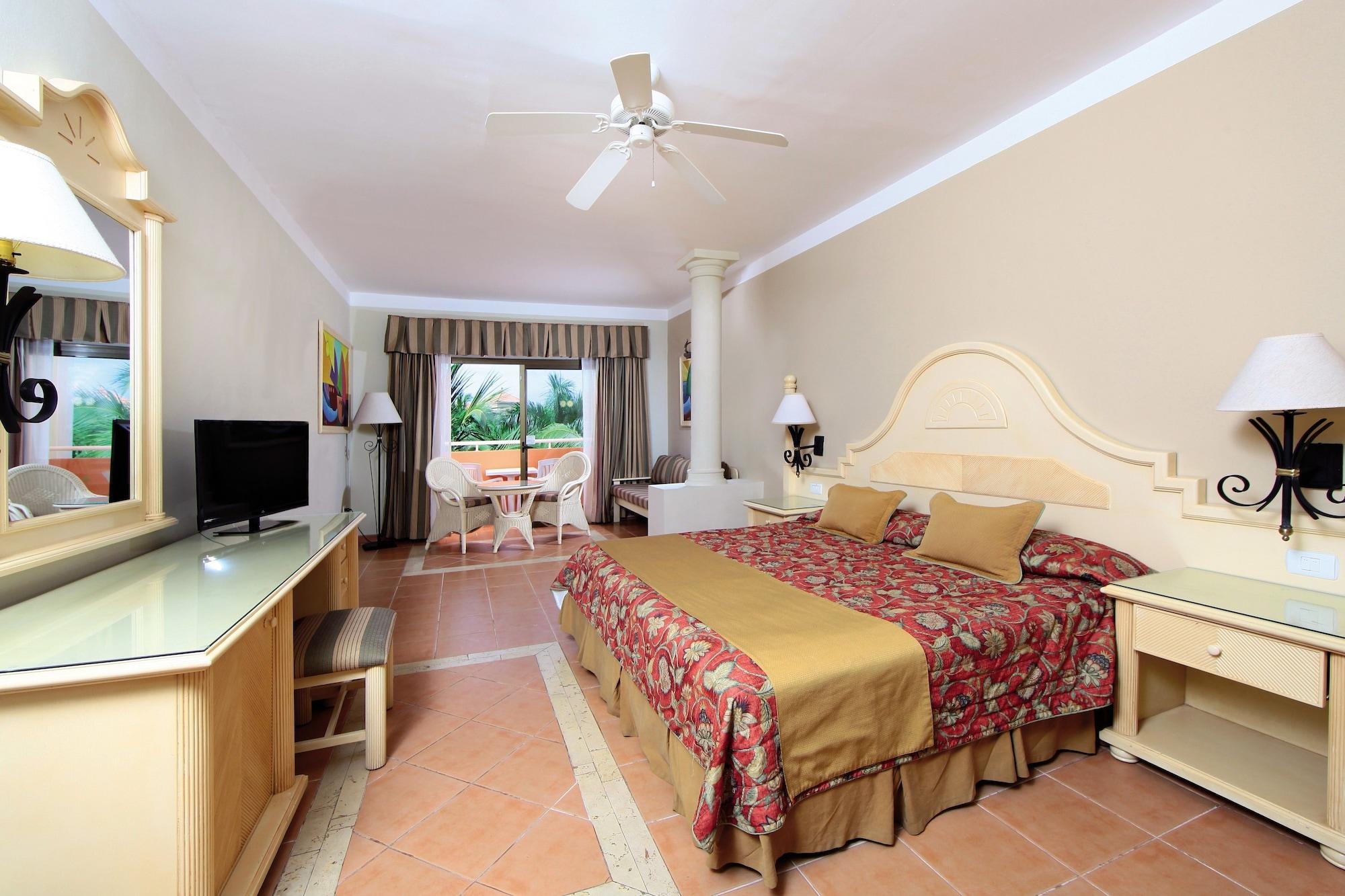 Bahia Principe Grand Turquesa - Resort