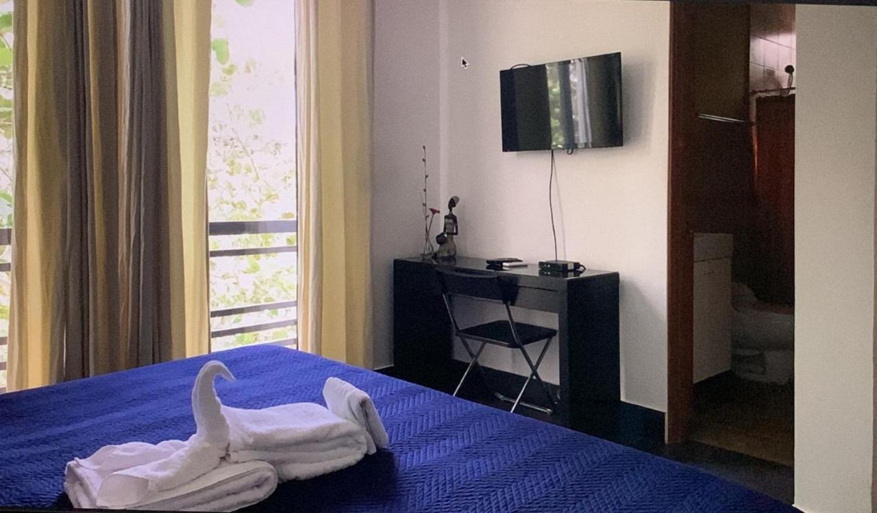Bed and breakfast Manaya 2*