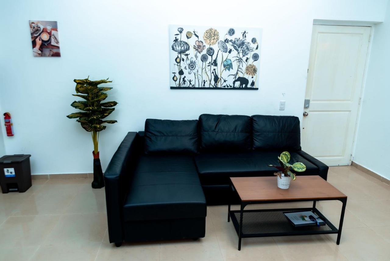 Lovely 10 Mins Away From Airport Apartamento