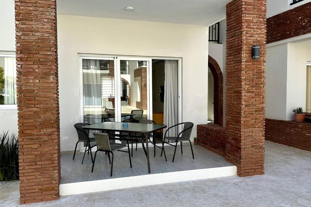 Apartamento Spacious 1 Bedroom Near The *