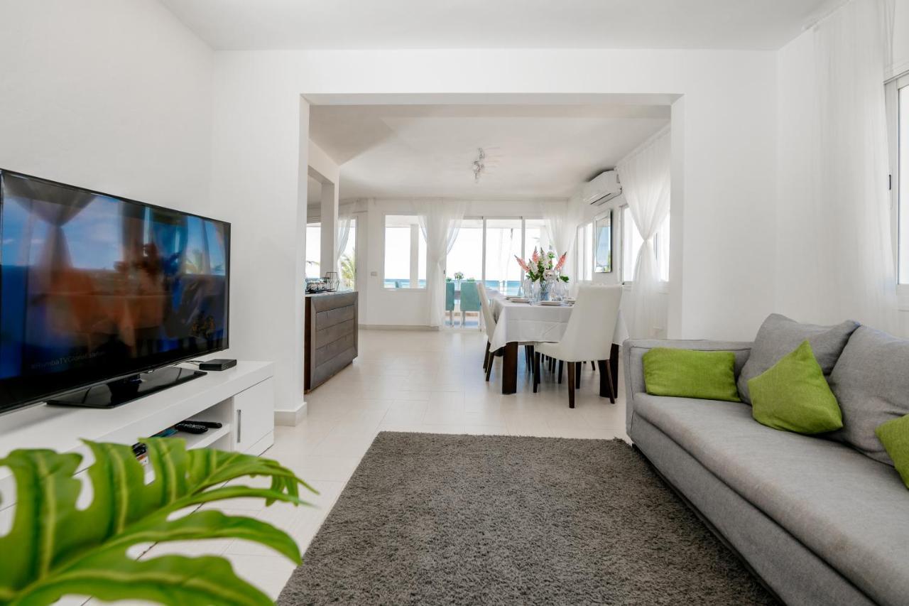 Beachfront For Rent - Ocean View, Private Terrace, And Bbq Apartamento *