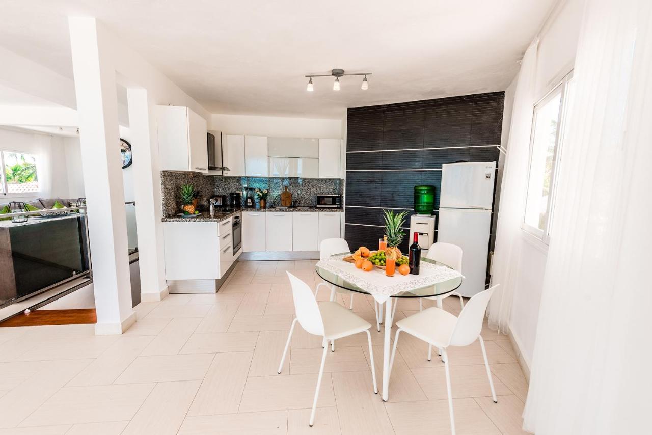 Beachfront For Rent - Ocean View, Private Terrace, And Bbq Apartamento *