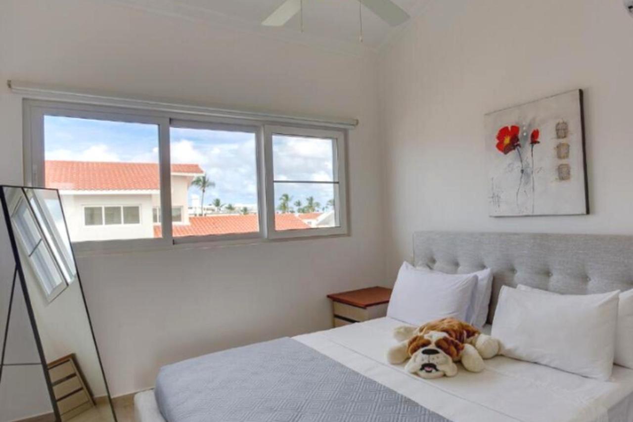 Villa Vacacional Con Piscina Familias En *