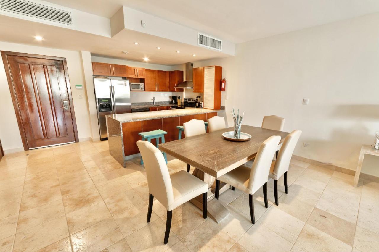 New! Beachfront Lux With Private Jacuzzi Apartamento
