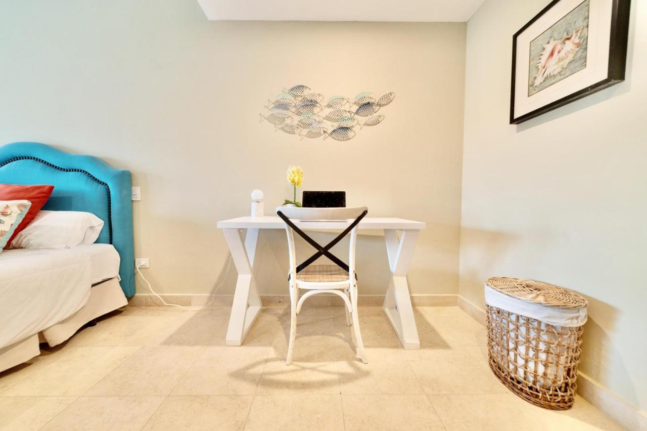 New! Beachfront Lux With Private Jacuzzi Apartamento *