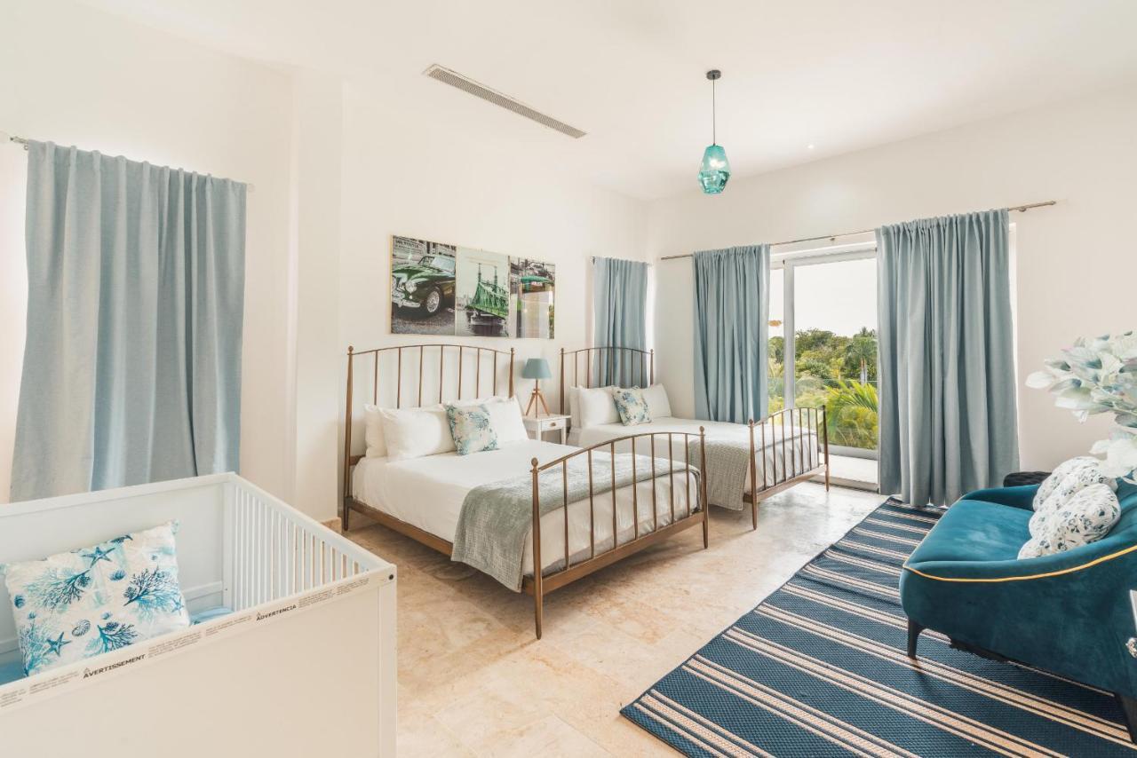 Villa Luxury Lakefront Vacation Paradise!