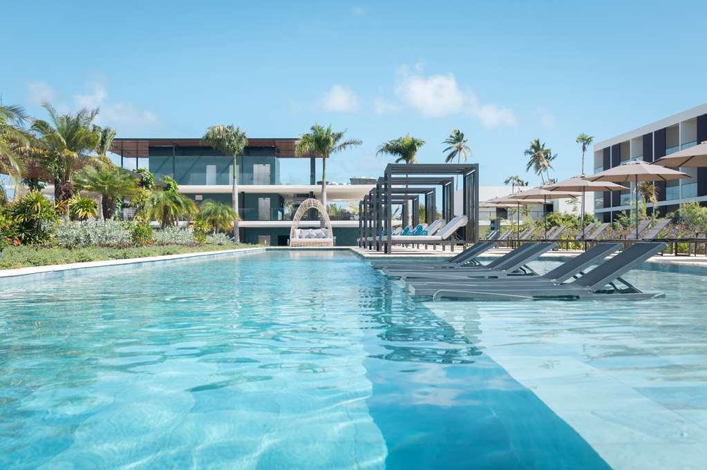 Hotel Live Aqua *