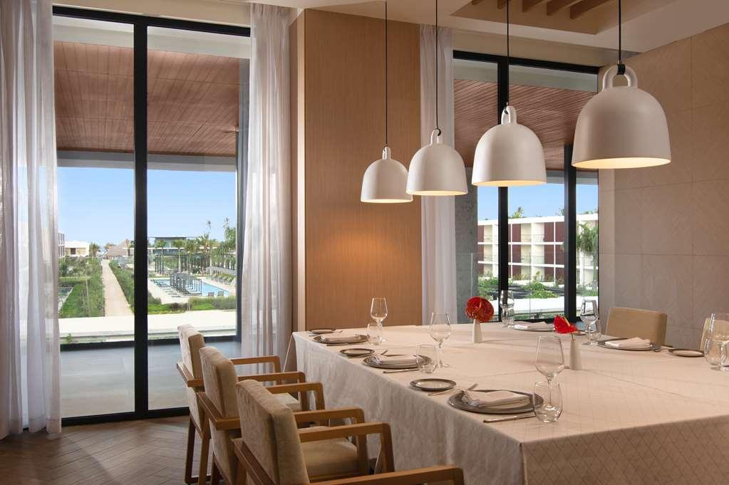 Live Aqua Hotel