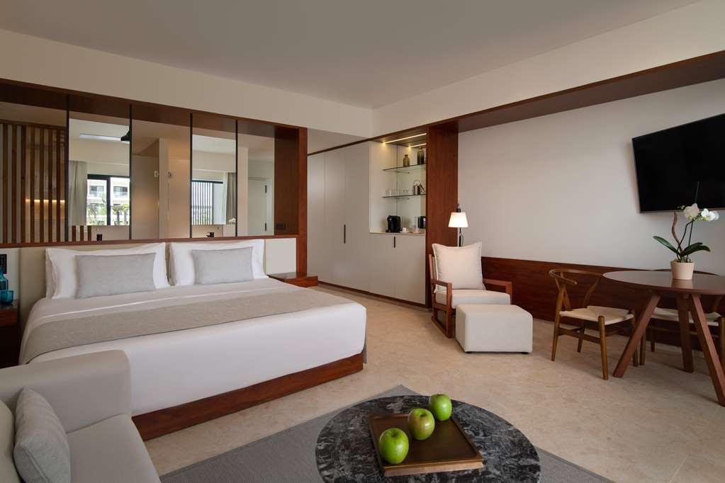 Hotel Live Aqua